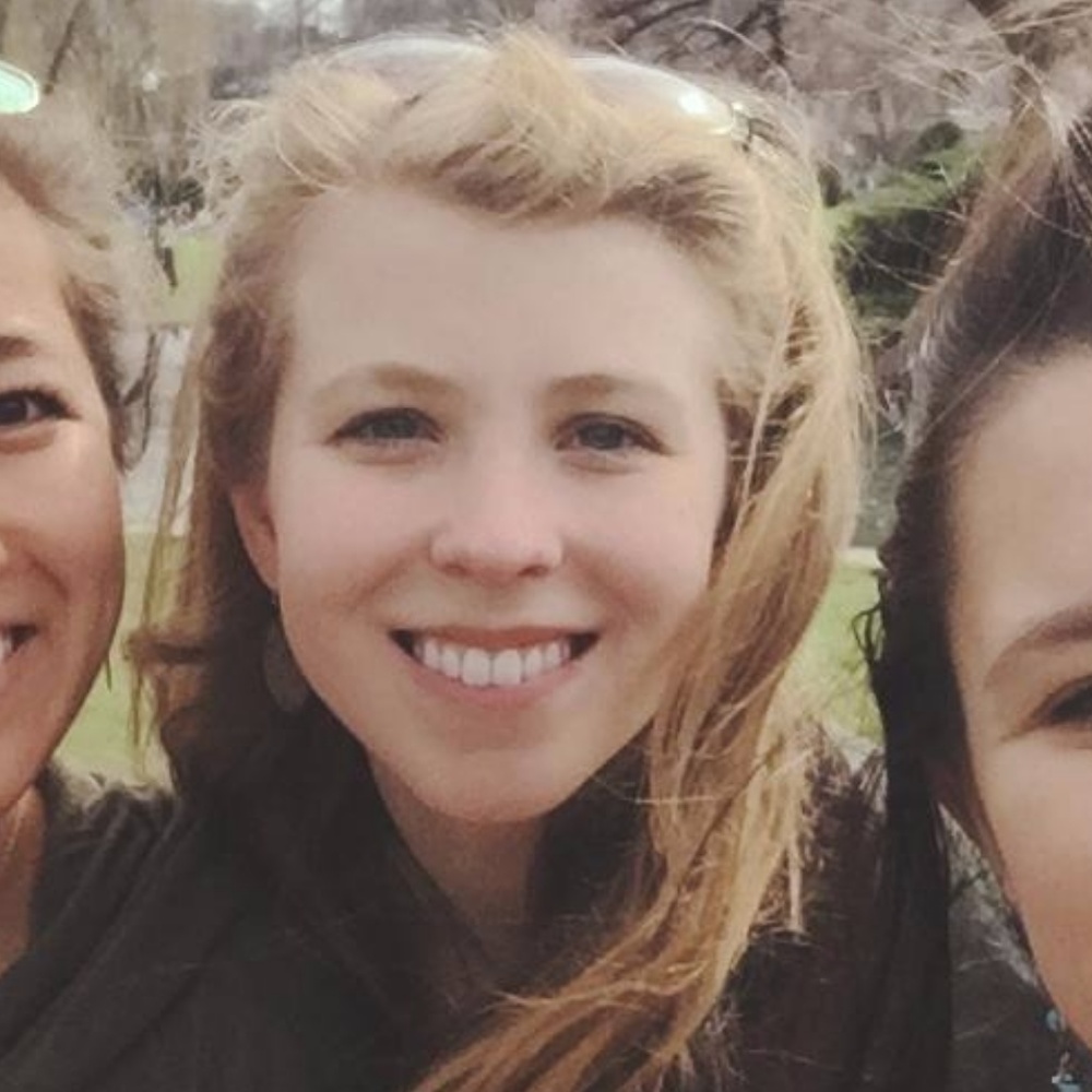 Meet your Posher, Olivia